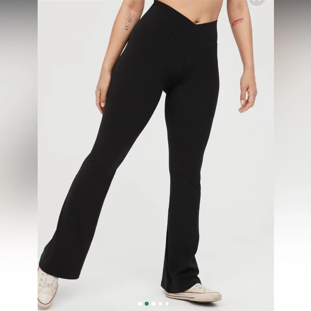 Aerie Black Crossover Flare Leggings - Picture 5 of 7